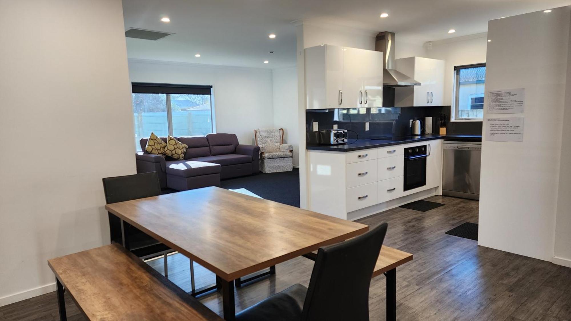Oaktree Entire Holiday Home, Sleeps 8 To12 로토루아 외부 사진