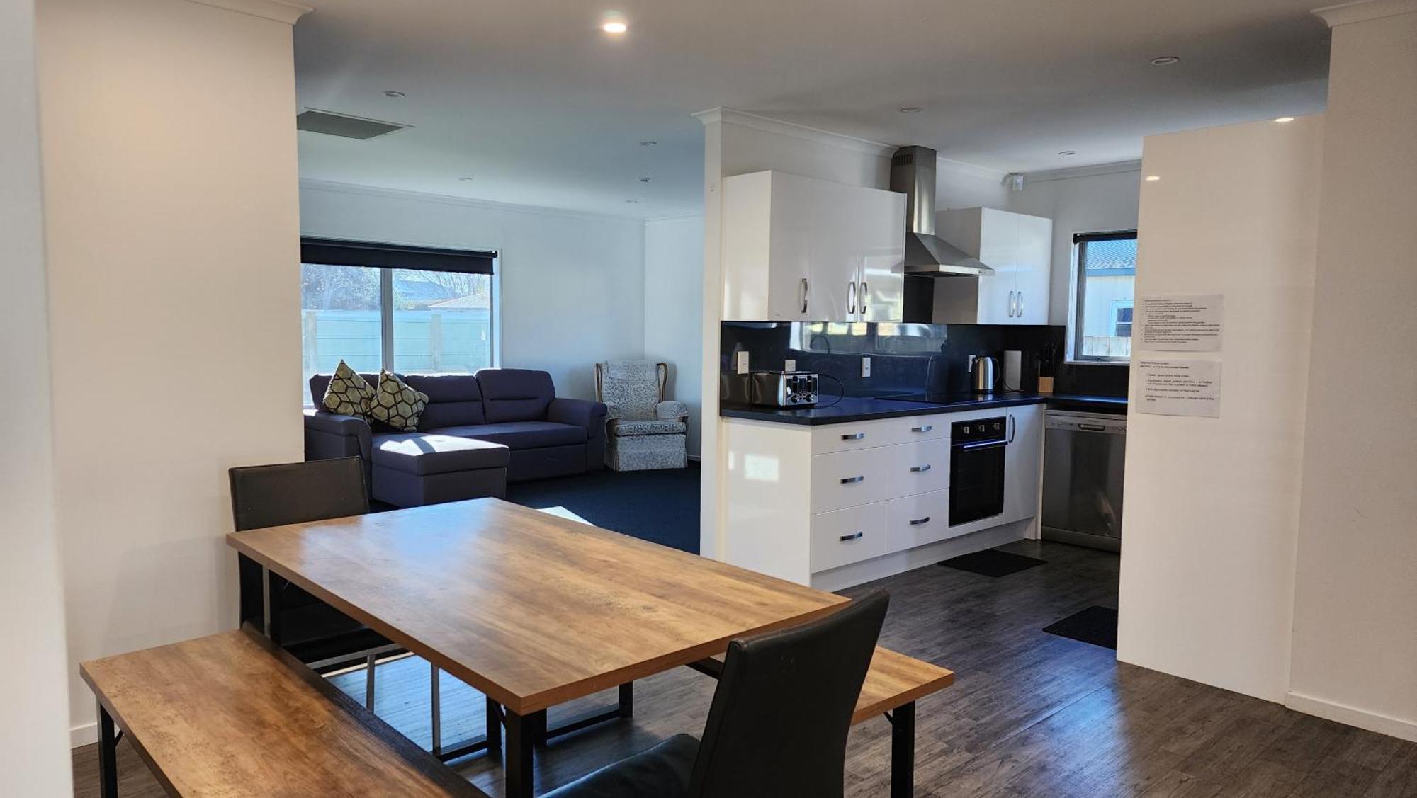 Oaktree Entire Holiday Home, Sleeps 8 To12 로토루아 외부 사진
