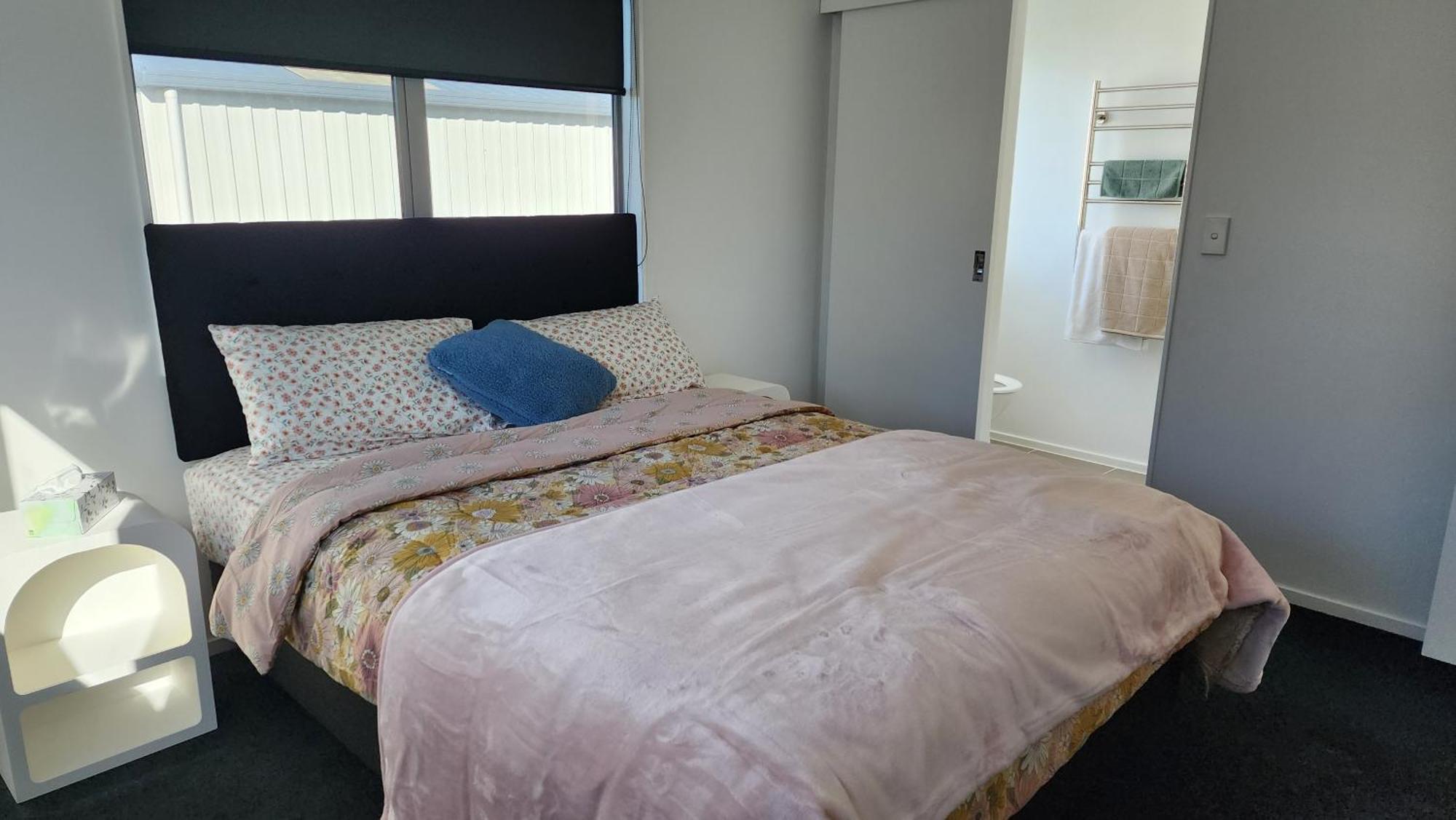 Oaktree Entire Holiday Home, Sleeps 8 To12 로토루아 외부 사진